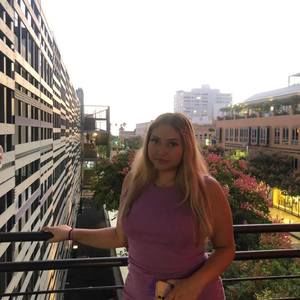 Meet your Posher, Fatima